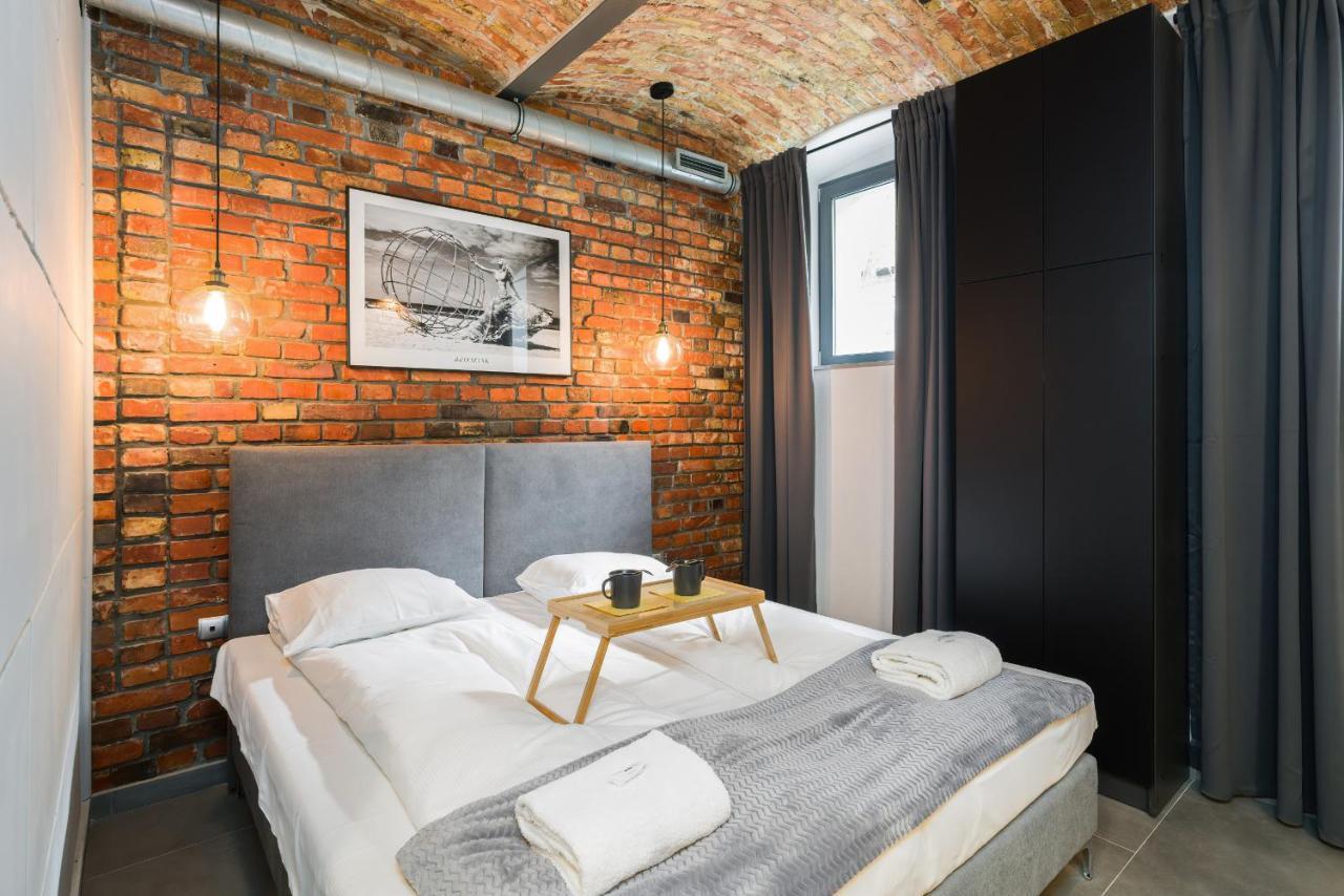 Level -1 Loft Apartments City Center Kopernika พอซนาน ภายนอก รูปภาพ