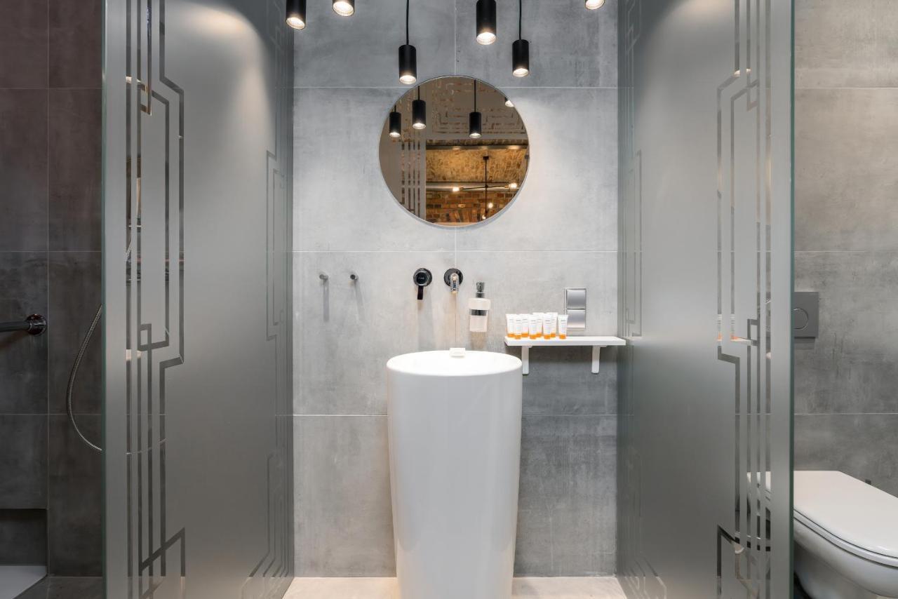 Level -1 Loft Apartments City Center Kopernika พอซนาน ภายนอก รูปภาพ